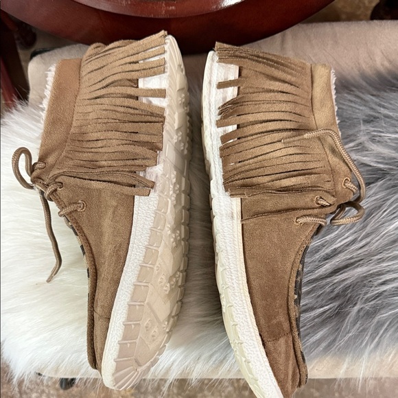 Gypsy JazzLeopard Print Women's Shoes with Tan Accents Size 6 1/2 - Picture 5 of 7